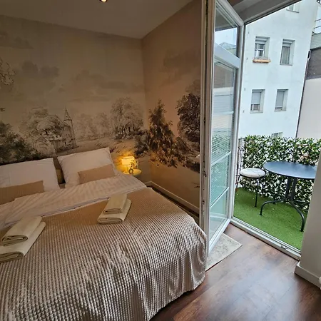Apartment In Heart Of Old Town With Balcony *